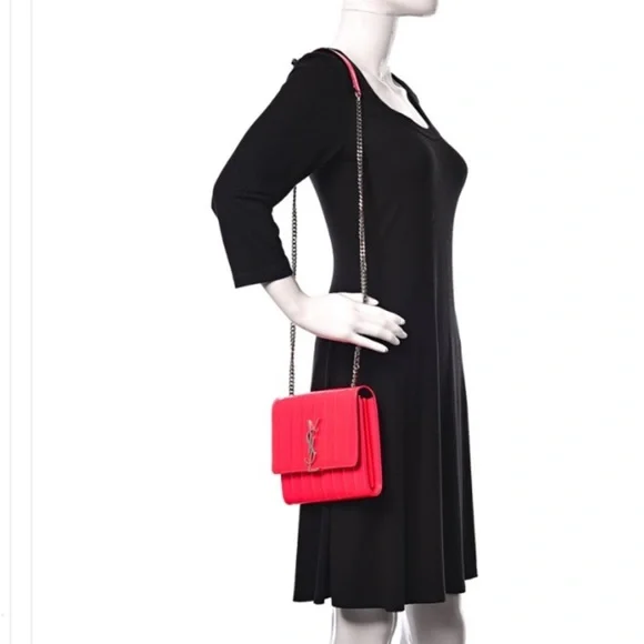 ❤️TRADED❤️YSL Saint Laurent HOT PINK patent LIKE NEW silver logo Vicky crossbody - Picture 10 of 15